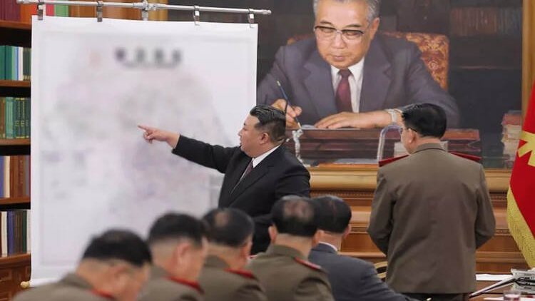Kuzey Kore liderinden tehlikeli karar: Savaşa saldırganca hazırlanın!