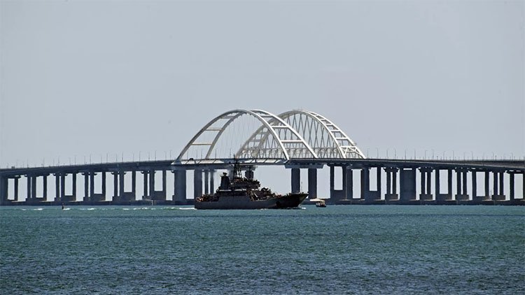 Rus Dışişleri: Kırım Köprüsü’ne füze saldırıları karşılıksız kalmayacak