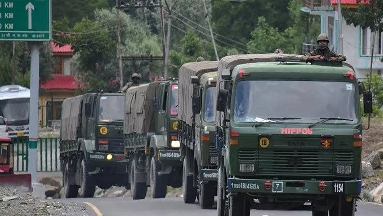 Hindistan Çin sınırına 68 bin asker sevk edildi