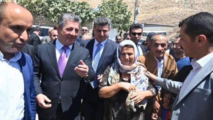 Mesrur Barzani Duhok’ta vatandaşların taleplerini dinledi