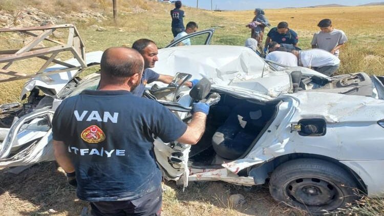 Van’da trafik kazası: 2 ölü, 2 yaralı