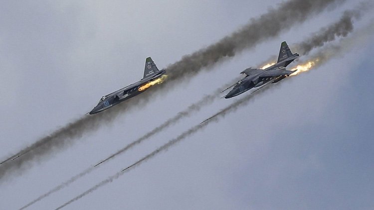 Rus savaş uçakları HTŞ karargahını bombaladı: Çok sayıda ölü ve yaralı
