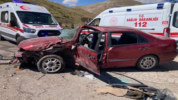 Erzurum'da feci kaza: 4’ü ağır 8 yaralı