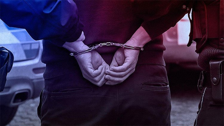 Çocuğu zincirle ahıra bağlayıp işkence yapan baba ve amca tutuklandı