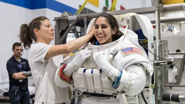 Uzaya çıkan ilk Kürt astronot: Jasmin Moghbeli NASA-SpaceX ortak uzay uçuşuna komuta ediyor