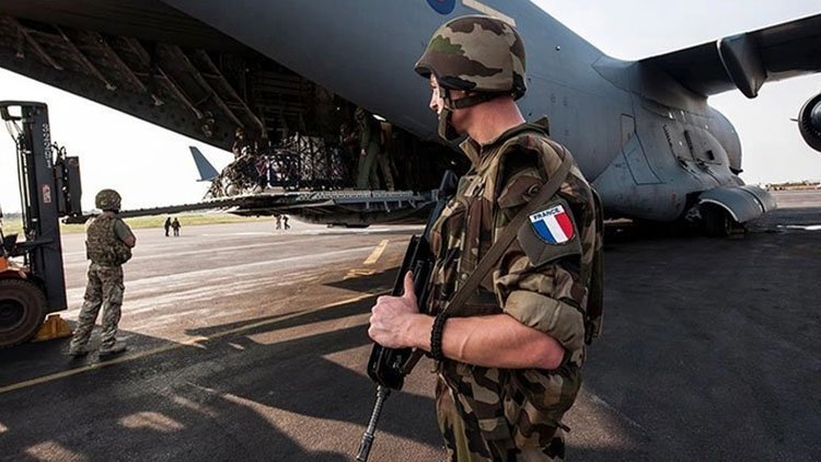Fransa'nın Irak'ta operasyonda görevli 1 askeri hayatını kaybetti, 4 askeri yaralandı