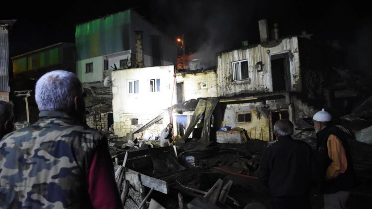 Erzurum'da yangın: 7 ev yandı, 8 ahır kullanılamaz hale geldi