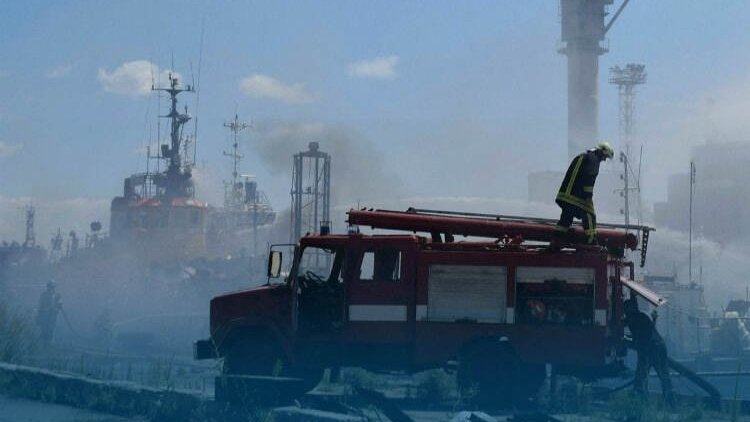 Rusya, Ukrayna'ya ait liman ve tarımsal tesisleri vurdu