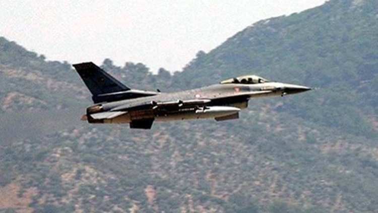 Savaş uçaklarından Metina'ya hava saldırısı