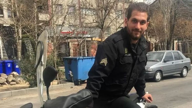 İranlı çevik kuvvet polisi: 'İran polisindeydim, sonra protestoculara katıldım'