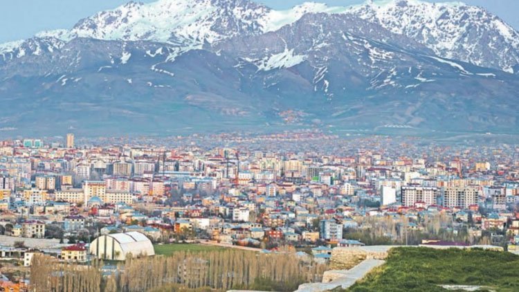Ahmet Ercan 'bindirmeli deprem etkin bir ilimiz' diyerek işaret etti: 7.3 uyarısı