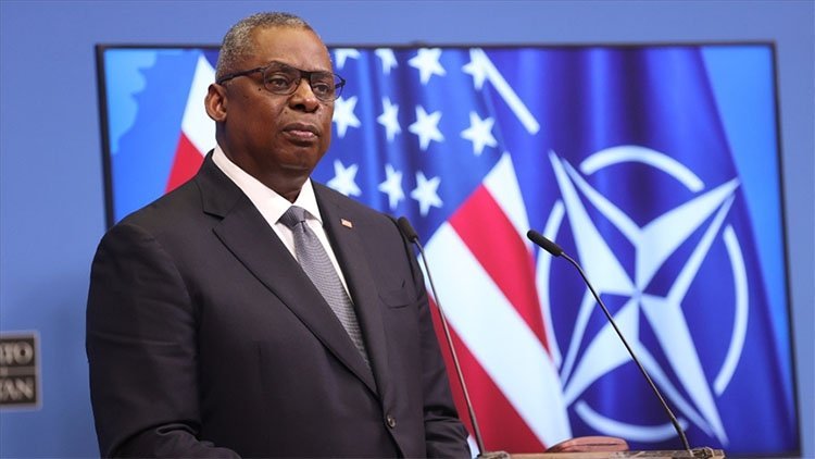 ABD: 'Savunma Bakanı'nın maaşı 1 dolar olsun' teklifi Meclis'te onaylandı