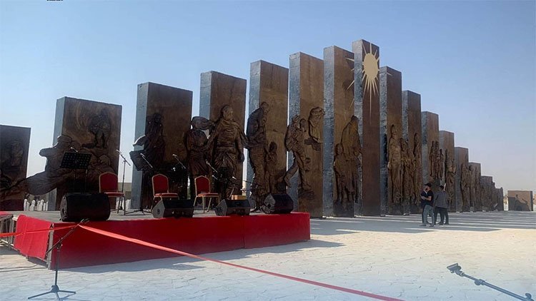 Şengal'de Ezidilerin yaşadığı trajedinin anısına anıt dikildi
