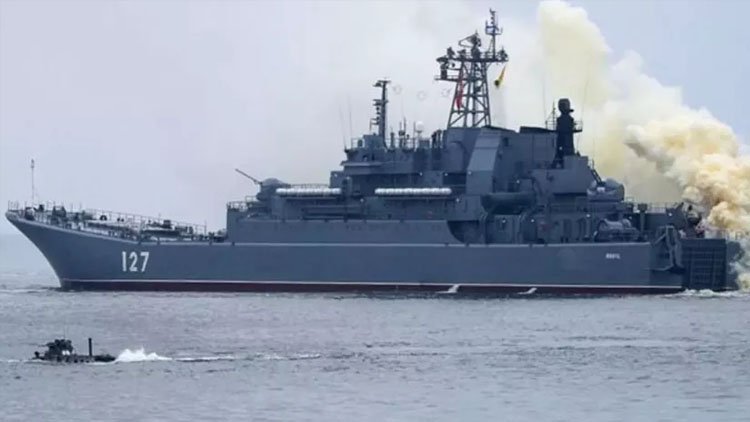 Ukrayna, Rusya'ya ait 2 gemiyi vurdu