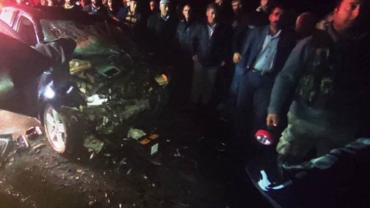 Bitlis- Muş yolunda kaza: 2 ölü, 3 yaralı