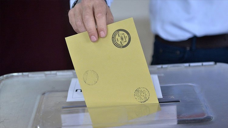 İstanbul için seçim anketi