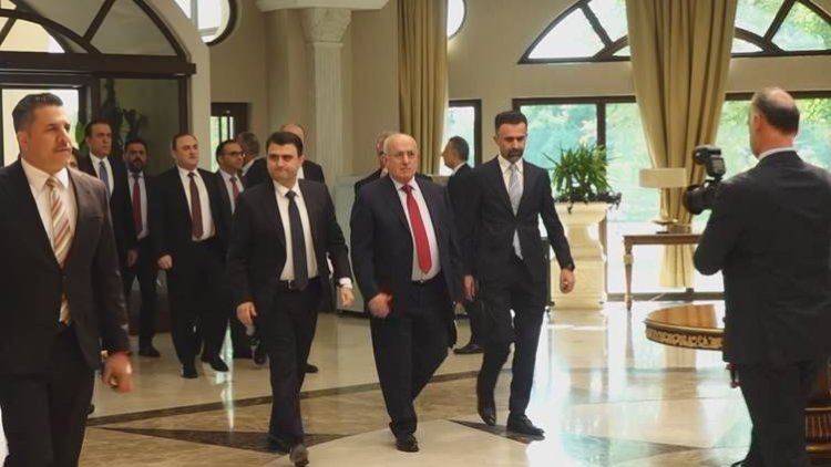 Erbil çalışanların maaşları için Bağdat’tan 2,1 trilyon dinar daha talep etti