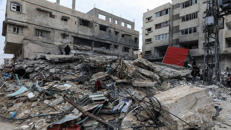İsrail, Filistin'in medya ofisini bombaladı