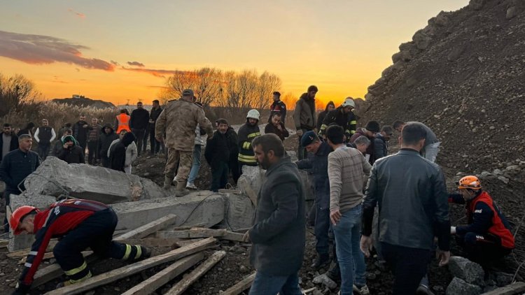Diyarbakır'da kum ocağı inşaatında göçük: 1 ölü, 1 yaralı