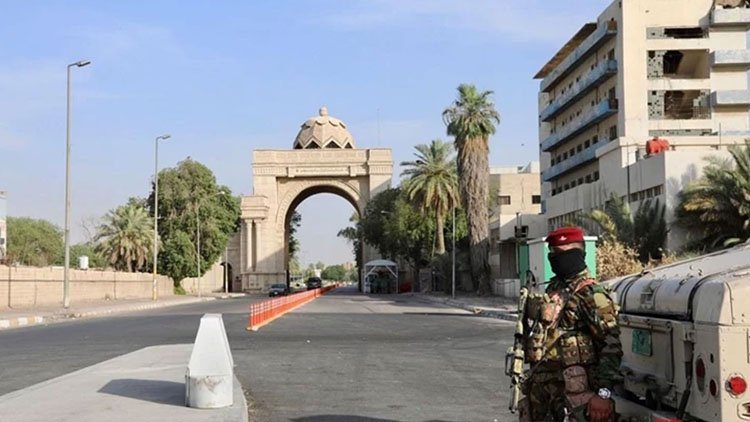 Bağdat’ta tansiyon yüksek: Yeşil Bölge giriş çıkışlara kapatıldı