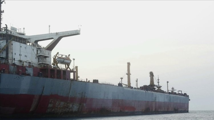 Husiler, Aden Körfezi'nde ABD gemisini hedef aldı