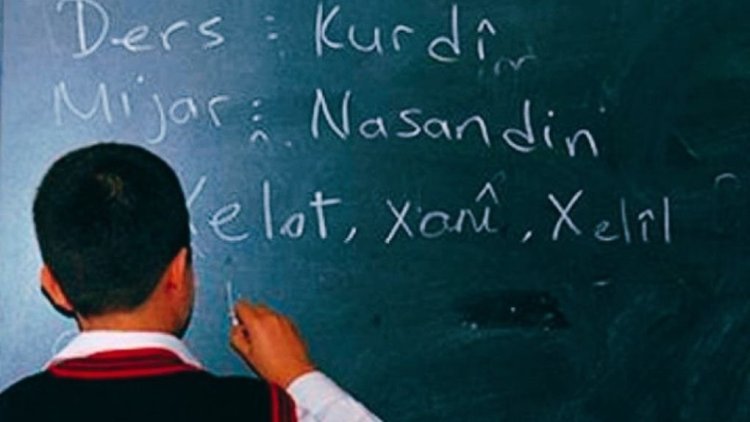 Dilbilimci Sami Tan: Son yıllarda Kürtler arasında Kürtçe için bilinç var