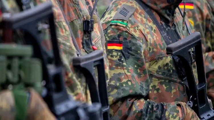 Alman Genelkurmay Başkanı'ndan 'savaşa hazır olma' uyarısı