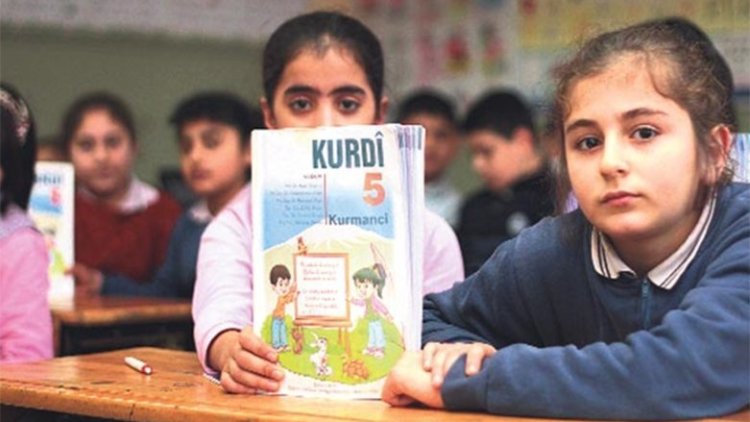 Diyarbakır’da Kürtçe’yi seçenlere tablet desteği